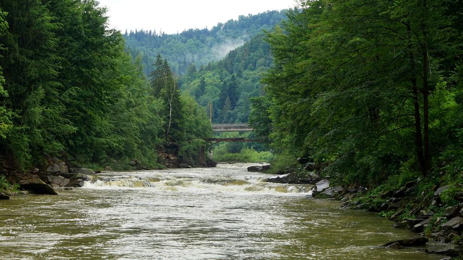 Yaremche Mountain River The