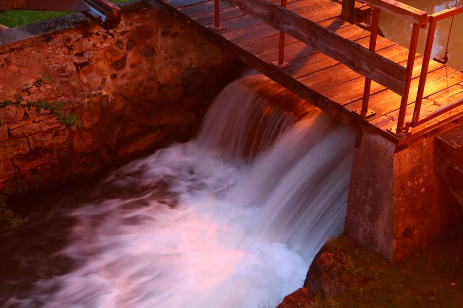 Evening Hour Waters Bridge Water