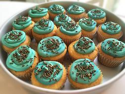 green cute cupcakes