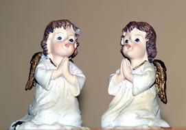 angels little figurines