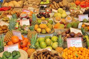 Fresh fruit in a box