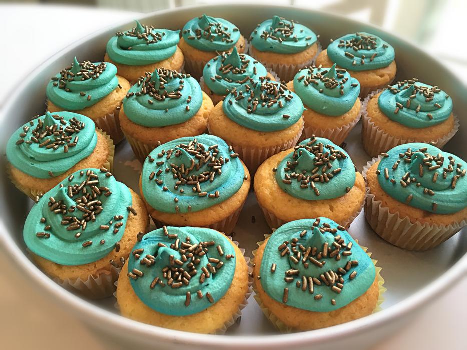 green cute cupcakes