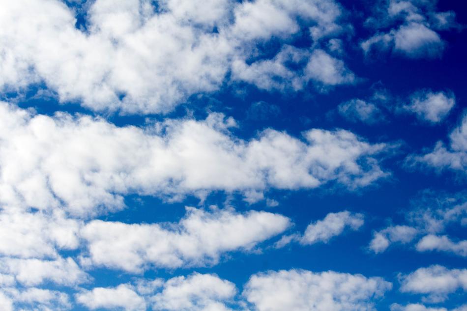 cloudy weather near blue oneba