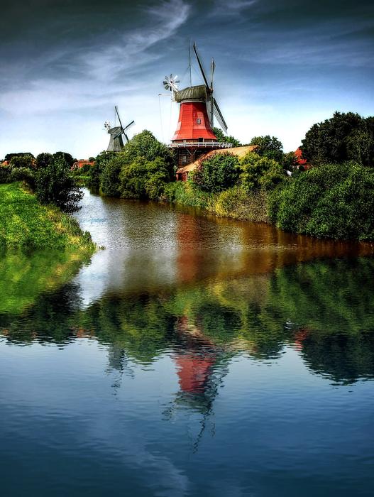 Mills Greetsiel Sky East