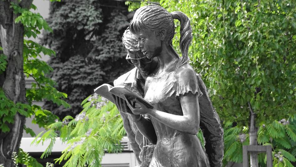 Summer Monument Sculpture