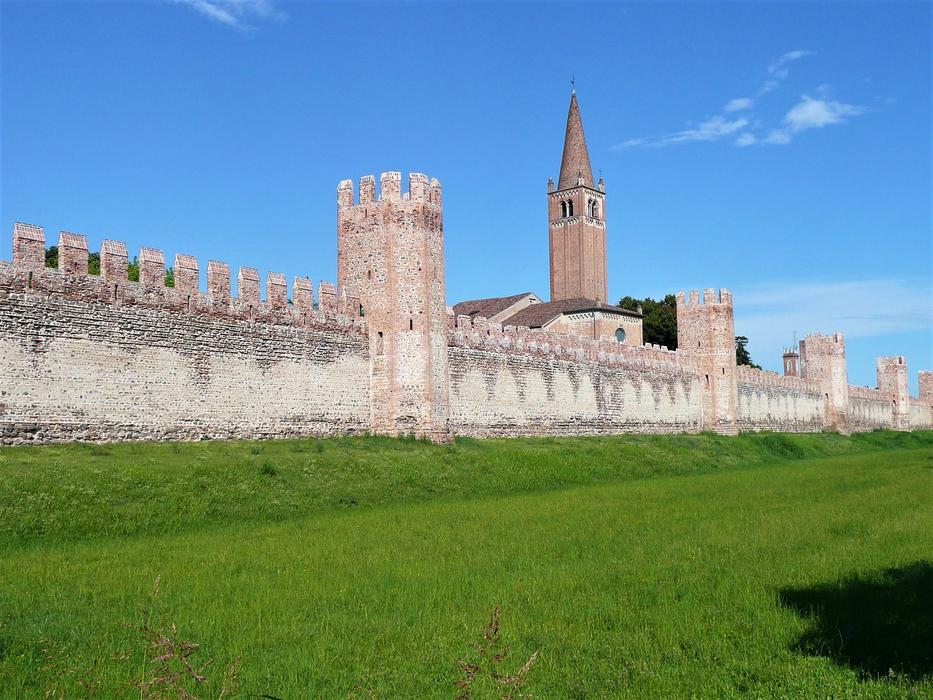 Walls Castle The
