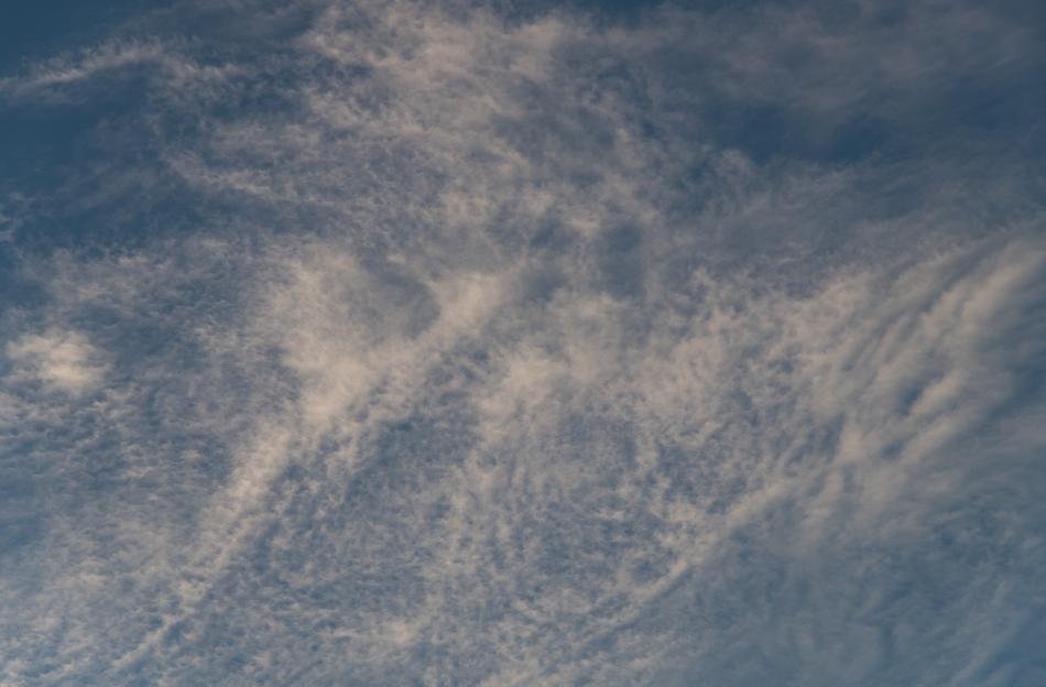 blurry clouds in the blue sky