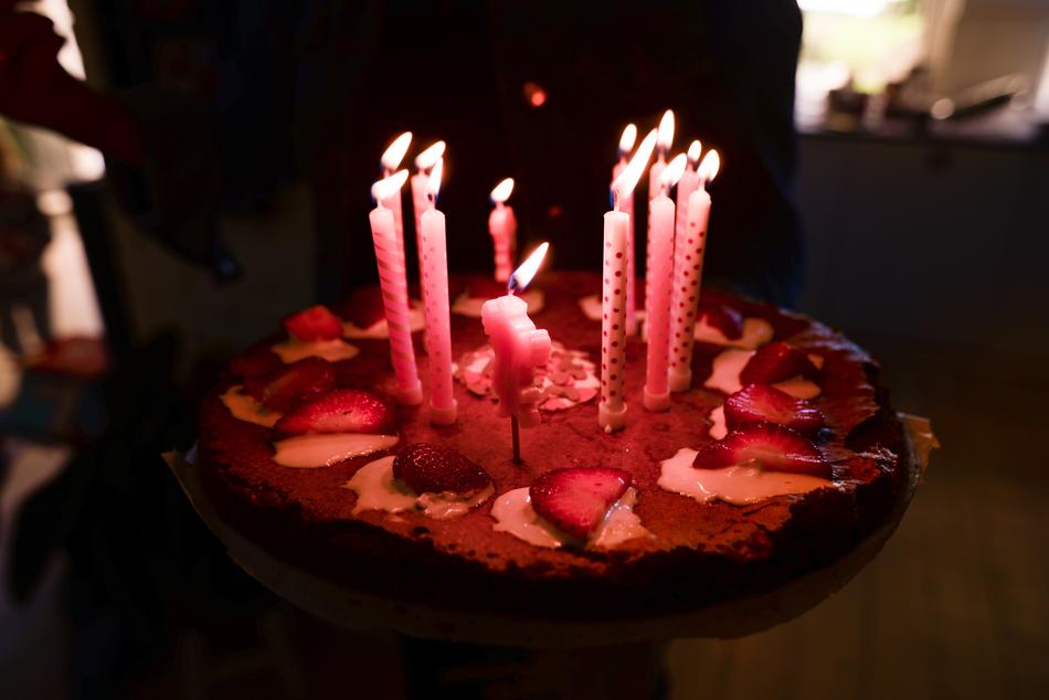 birthday strawberry cake