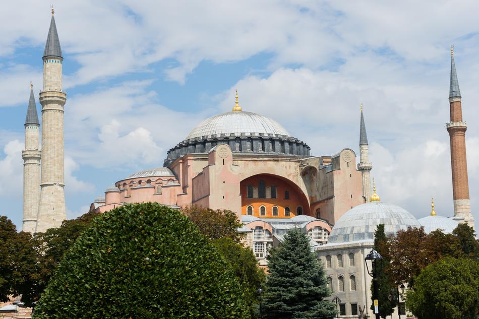 istambul is an old beautiful tower