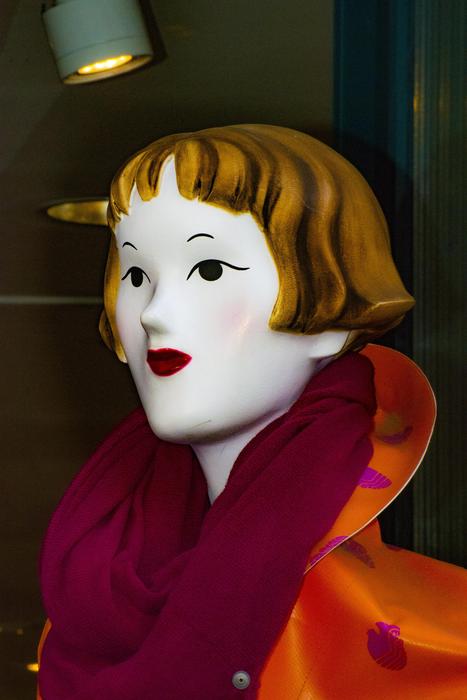 portrait mannequin