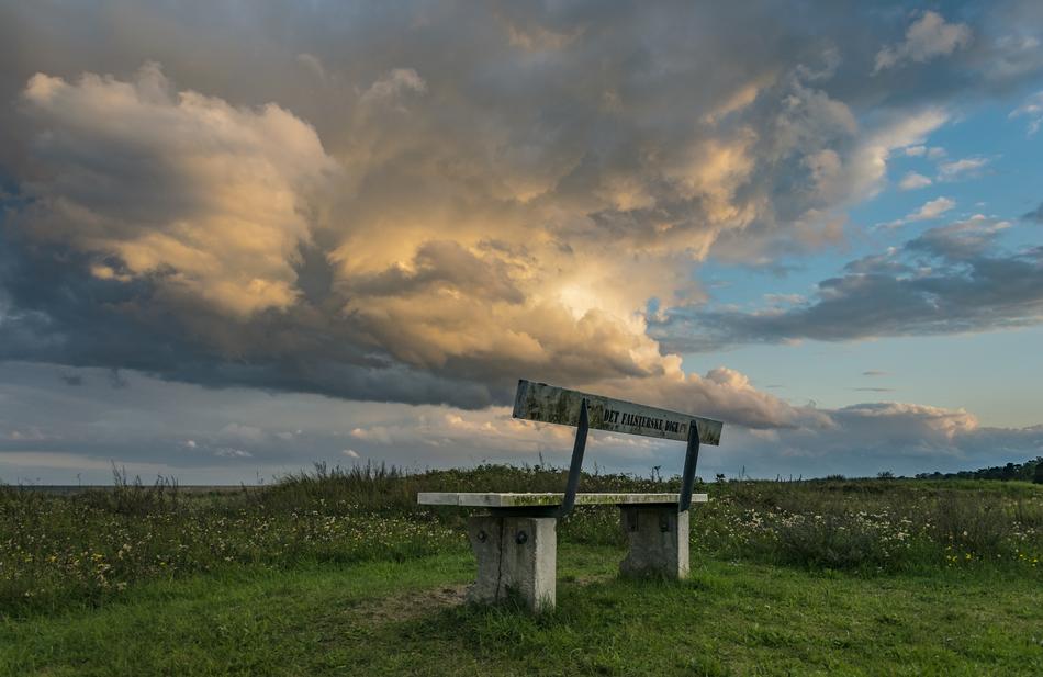 cloudy sunset at the bench