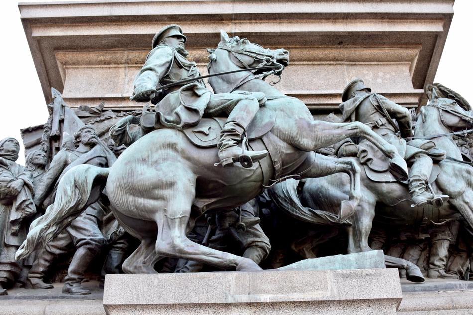 Statue Sculpture War