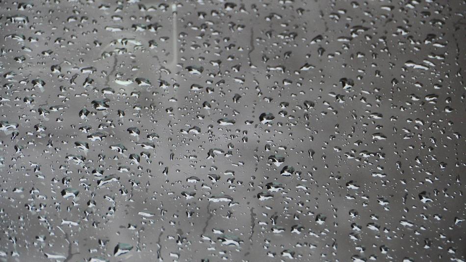 Non Raindrops Water