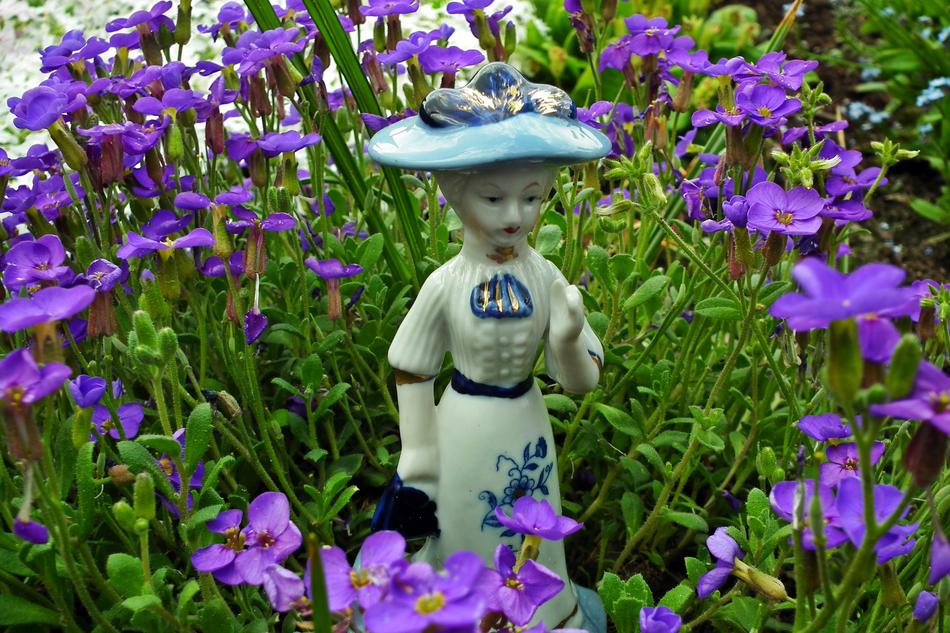 Flower Garden Plant At The Court