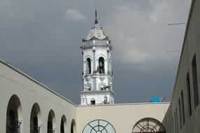 the white tower at the building