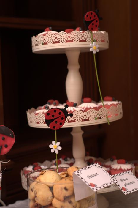 decorated cream cake