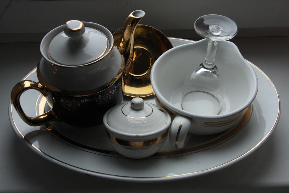 porcelain dishes