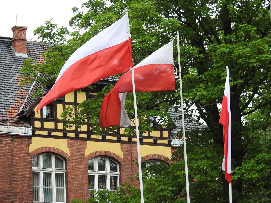 Flag Architecture At The Court Of