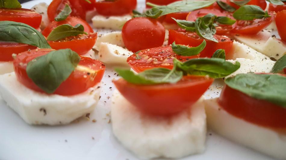 Cheese and tomato appetizer