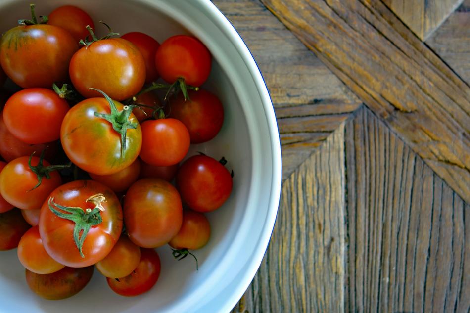 juicy healthy tomatoes
