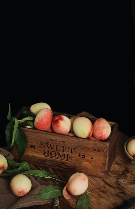 Litchi Fruit Peaches