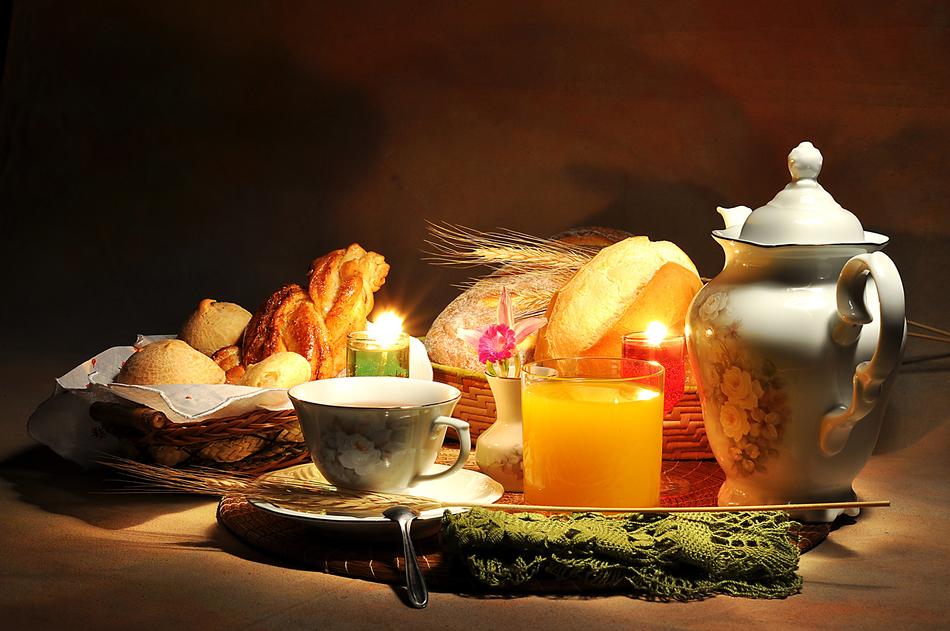 delicious tea with food