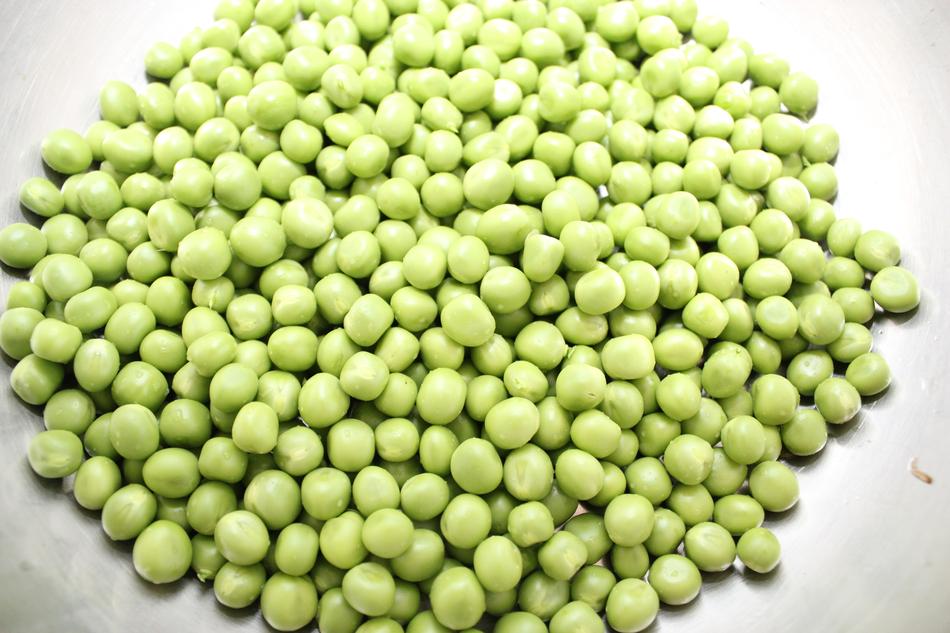 peeled green peas