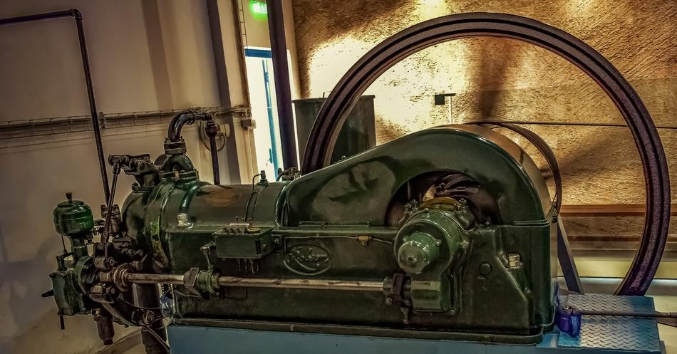 Machine Old Retro