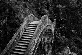 Bridge Rock Valley Lost place