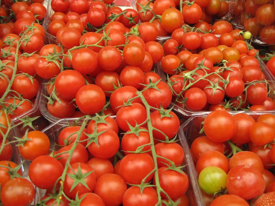 delicious tomatoes at the market