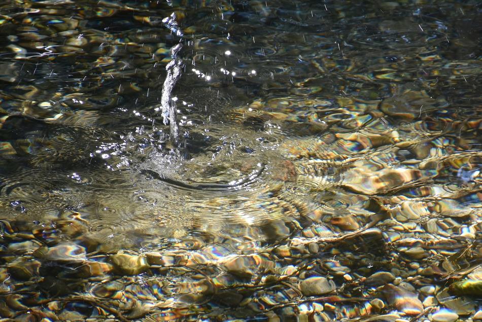 Water Strudel Stones