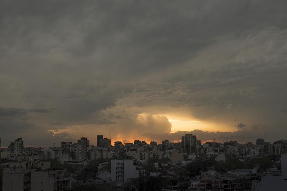 Storm City Silhouette Buenos