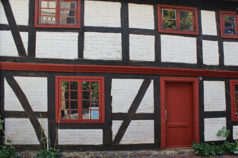 black and white facade of fachwerkhaus