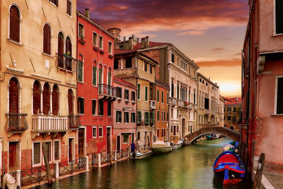 Gondola Channel Navigation