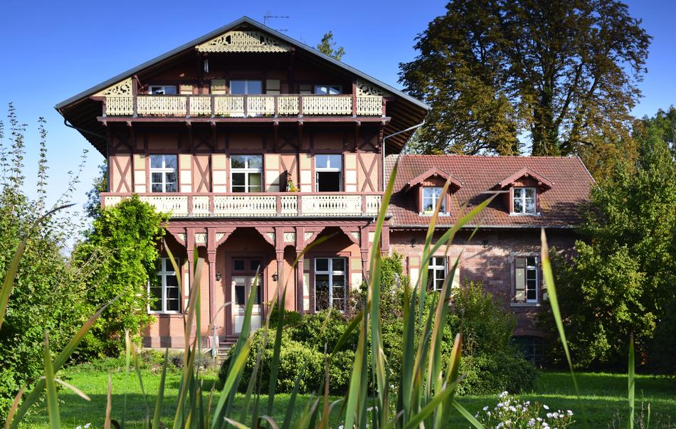 House Garden Building
