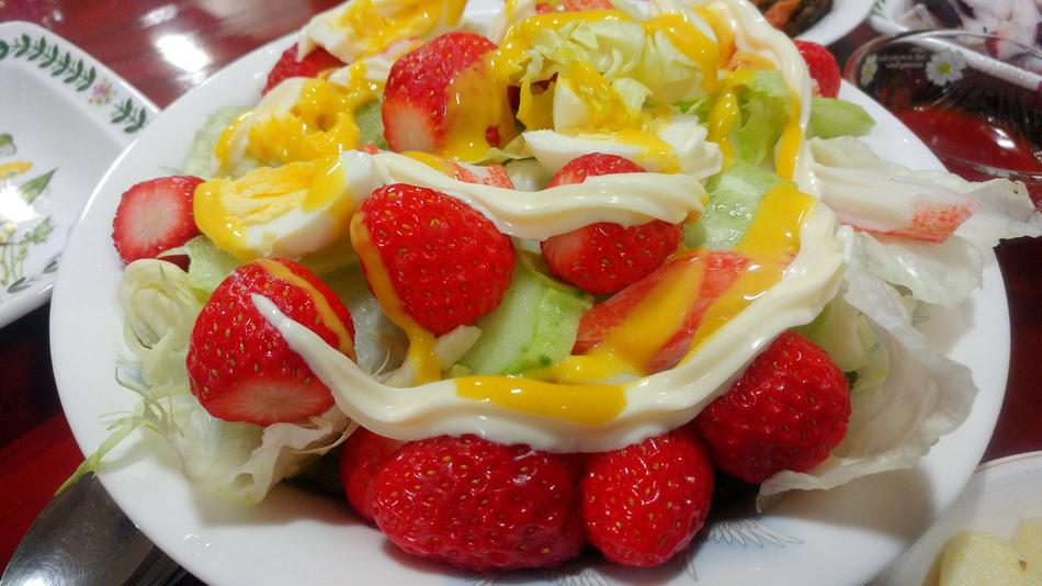 Sweet fruit healthy salad