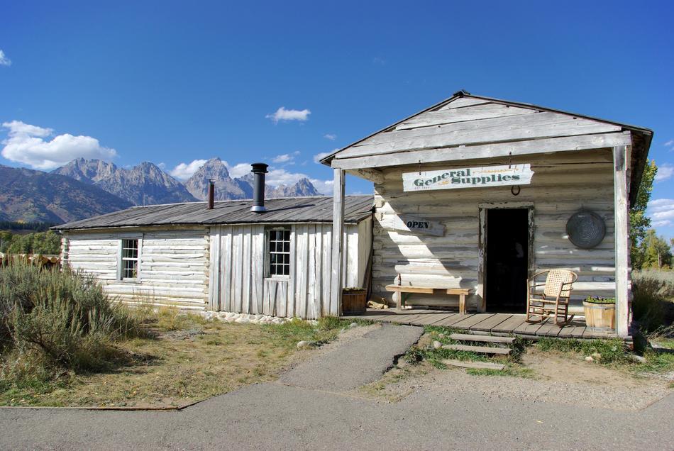 Bill Menor'S Cabin House