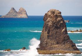 Sea Rock Surf