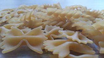 dried pasta bows