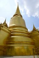 Chedi Stupa Gold Wat Phra