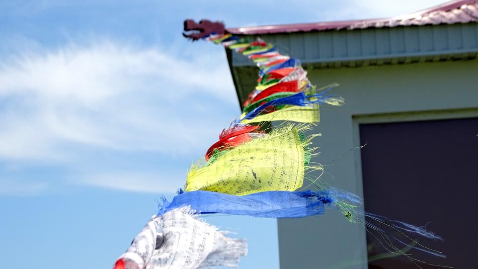 Flags Wind Roof