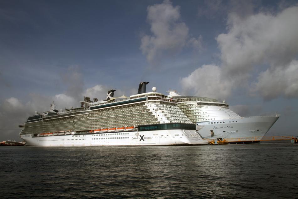 Cruises Port view sky