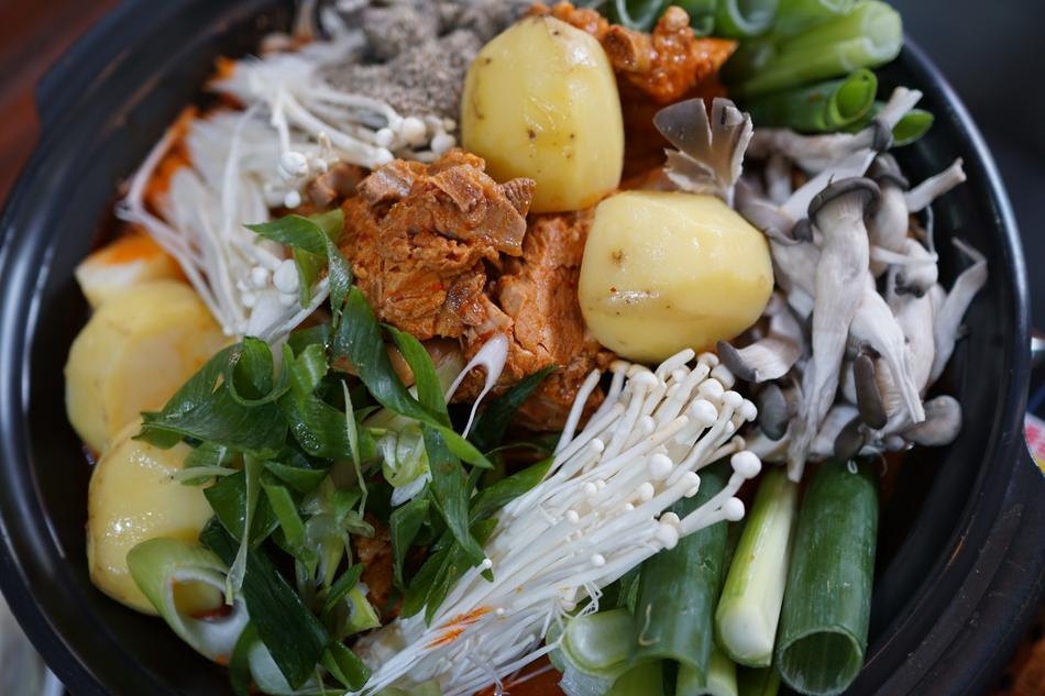 Tasty healthy vegetables on a plate