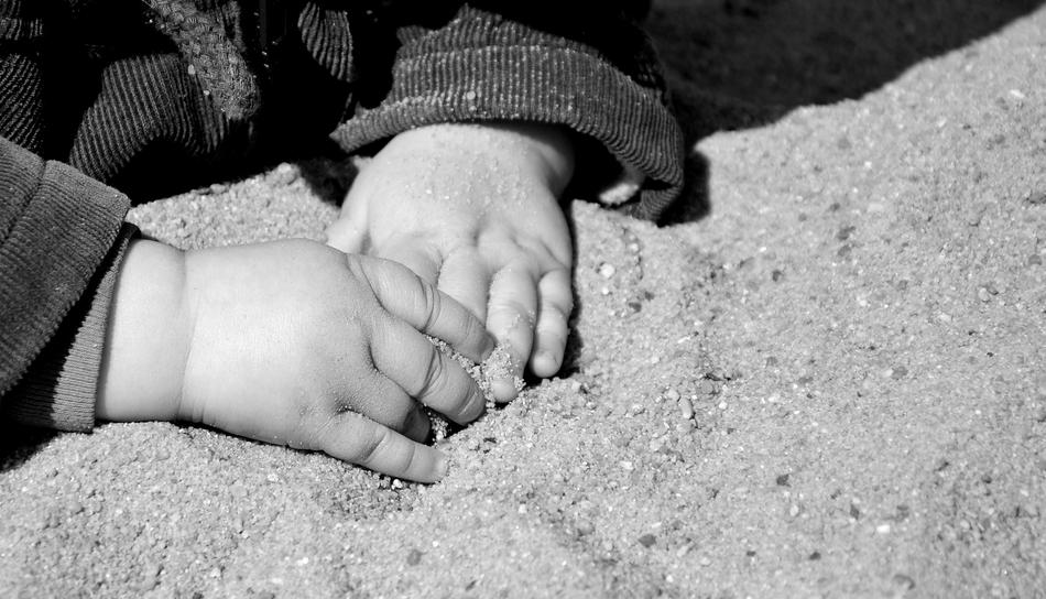 Hands ChildrenS Sand