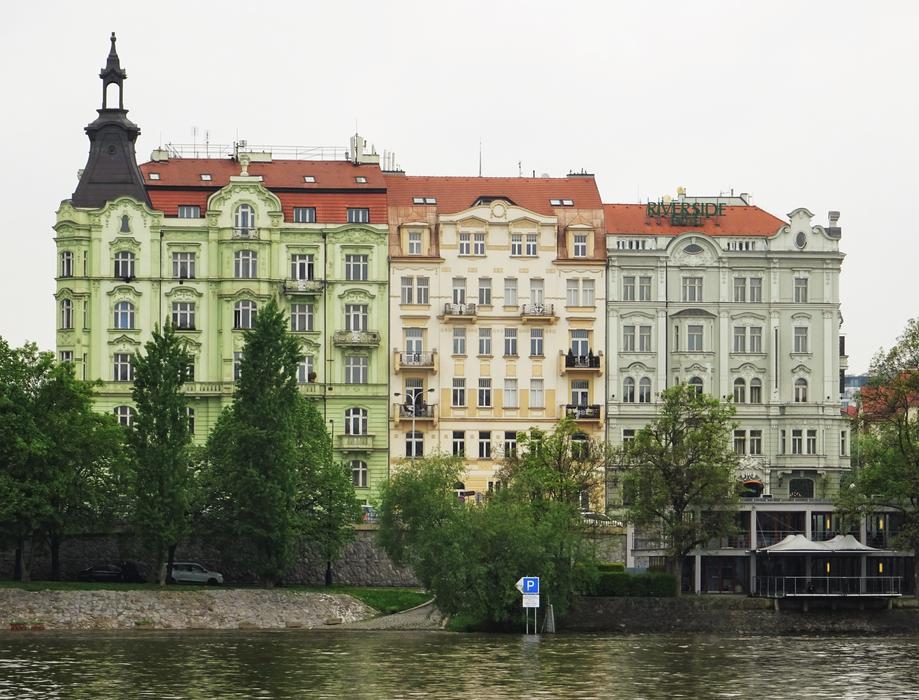 RaÅ¡Ã­novo NÃ¡bÅeÅ¾Ã­, historical embankment, czech, Prague