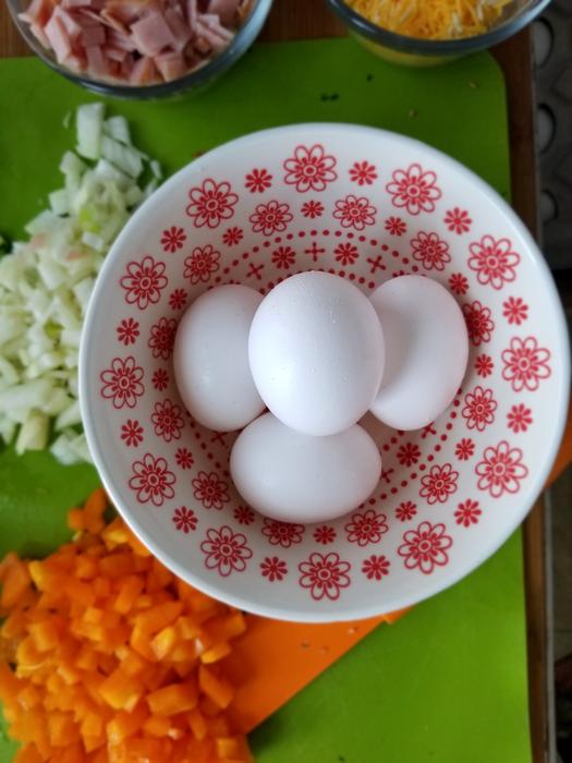 white eggs in a plate