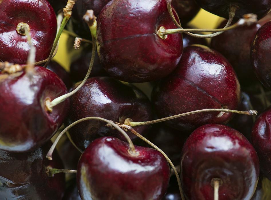 Sweet cherry juicy in a box