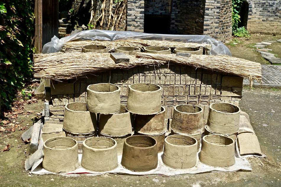 stone food pots