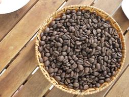 Roasted aromatic grains in a basket