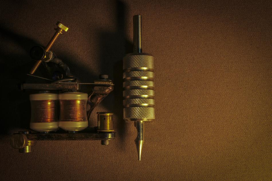 tattoo machine on the table view